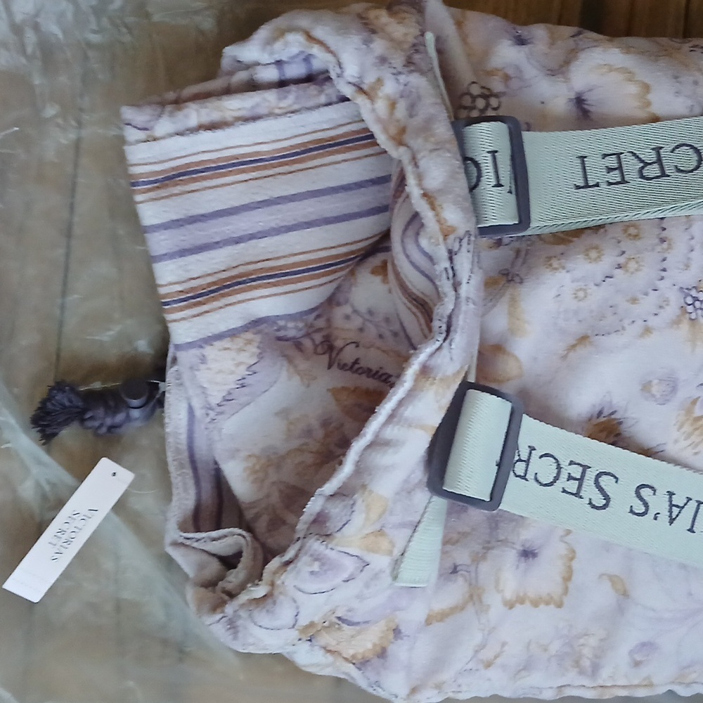 New Victoria's Secret Floral Lillac Summer Packable Beach Towel Backpack Bag - Picture 11 of 17